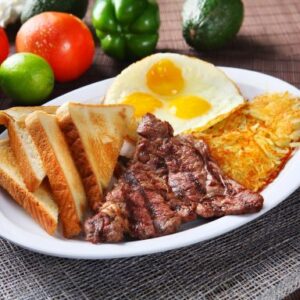 Huevos con Carne Asada